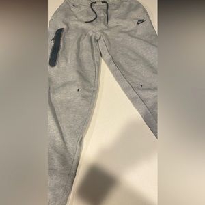 Selling Gray Nike Tech Pants SIZE [M]